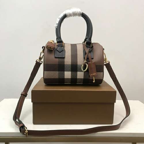 Picture of Burberry Lady Handbags _SKUfw114636289fw